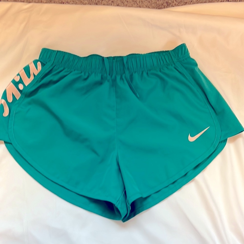 NIKE Tempo Script Running Shorts- Size Women’s Medium